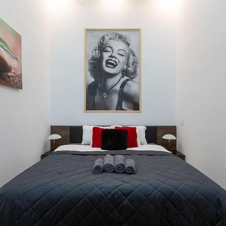 Exclusive Marilyn Apartment In The Heart Of Boedapest Buitenkant foto