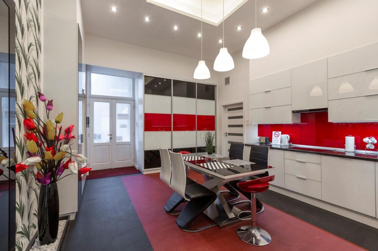 Exclusive Marilyn Apartment In The Heart Of Boedapest Buitenkant foto