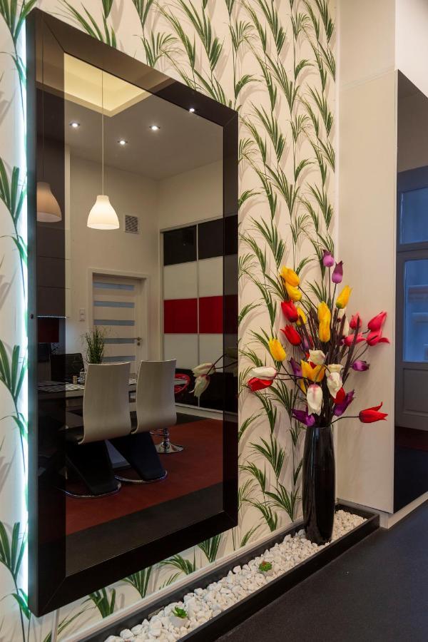 Exclusive Marilyn Apartment In The Heart Of Boedapest Buitenkant foto