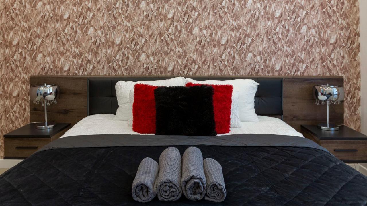Exclusive Marilyn Apartment In The Heart Of Boedapest Buitenkant foto