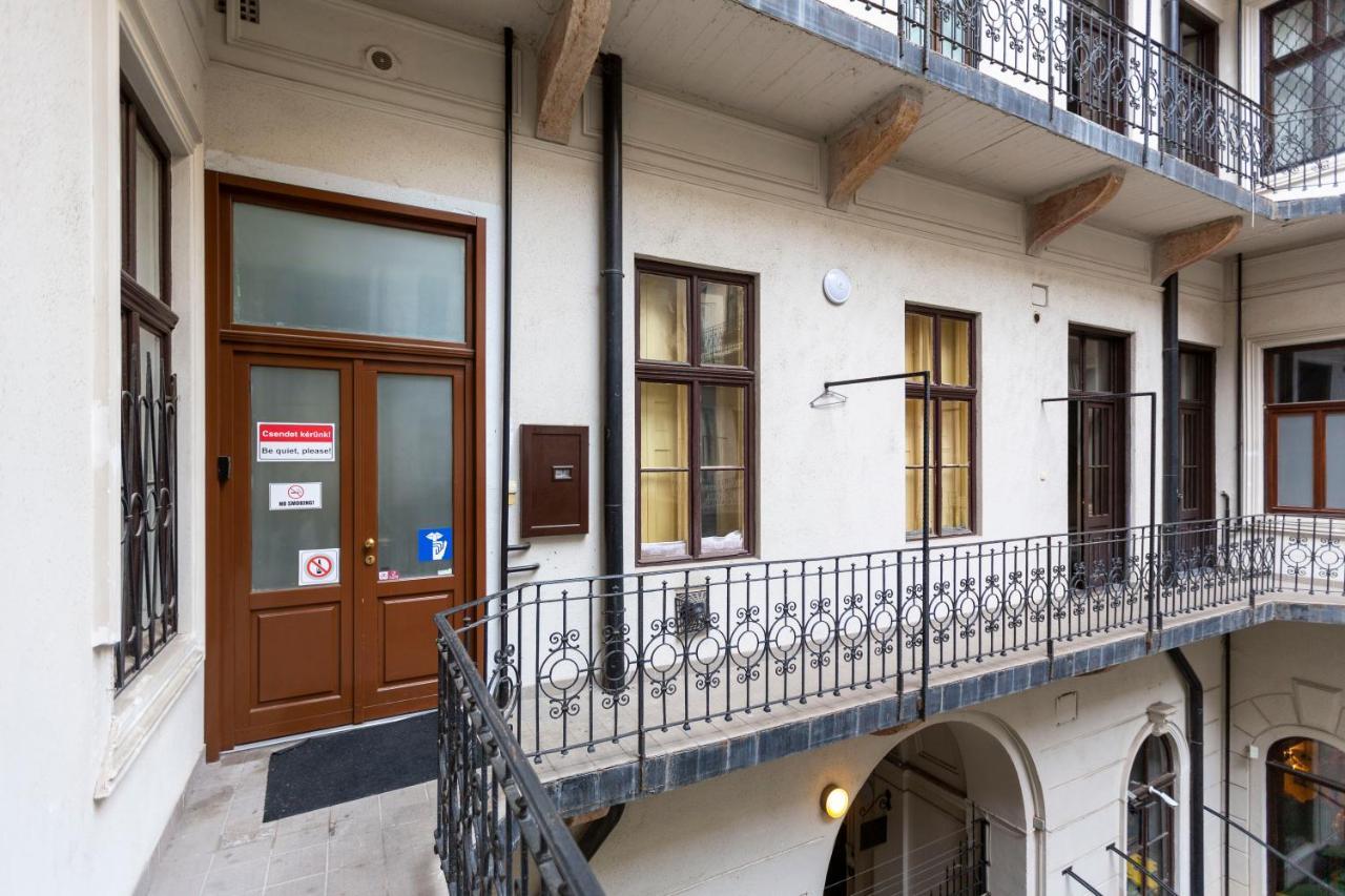 Exclusive Marilyn Apartment In The Heart Of Boedapest Buitenkant foto